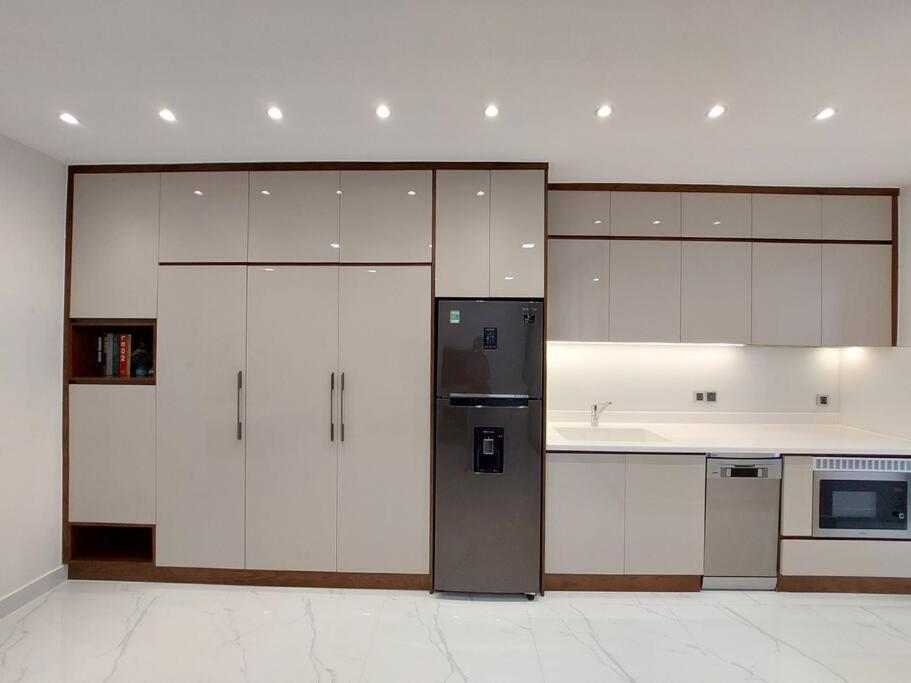 Ho Cao Cap San Bay Tsn 1 Apartment *