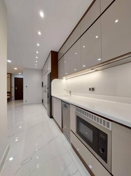 Apartment Ho Cao Cap San Bay Tsn 1 Ho Chi Minh City